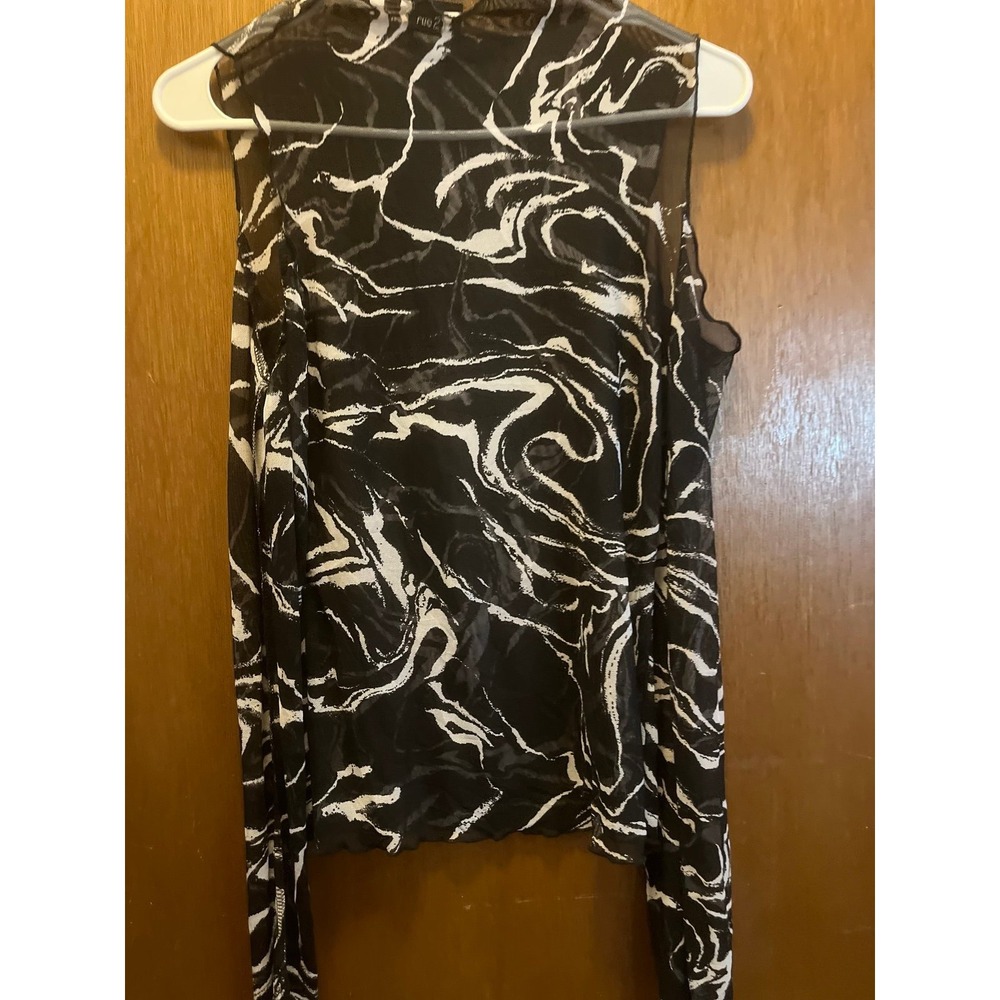 Rue 21 Women's Shirt Size Small